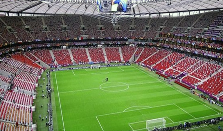 Polska pierwszym krajem z otwartymi stadionowymi trybunami przy jednoczesnym wzroście zachorowań