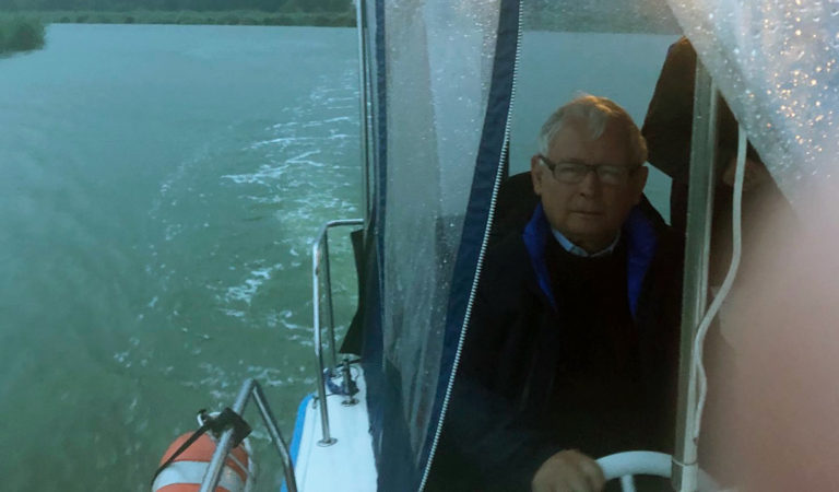 Prezes Kaczyński też wybrał jacht do odpoczynku. Skromniejszy niż jacht Szumowskiego.