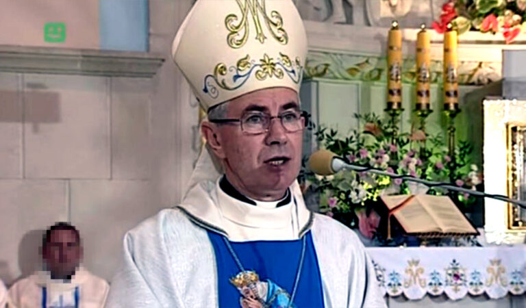 Biskup Wątroba: Pracujący mają obowiązek przyjść do Kościoła! “Tu nie chodzi o pieniądze, a o Eucharystię!”