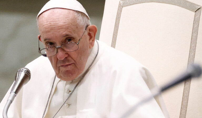Franciszek ostrzega! “Świat ignoruje wielkie tragedie…”