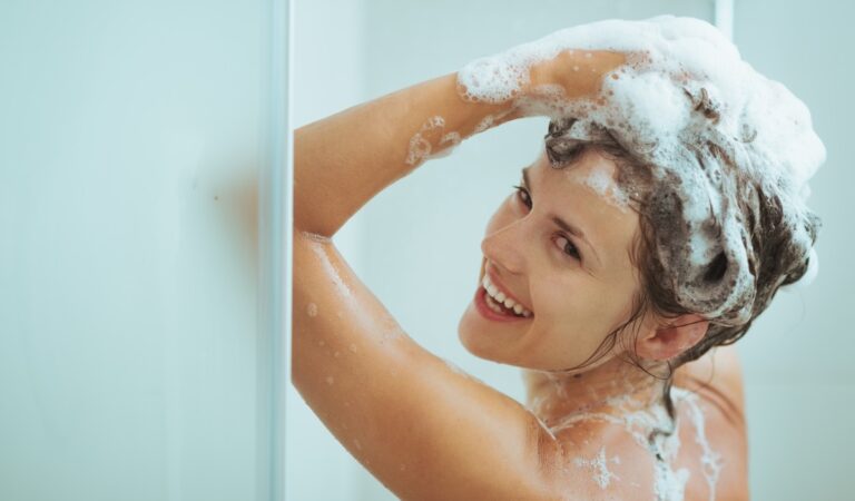 Jak działa szampon na łojotokowe zapalenie skóry głowy?